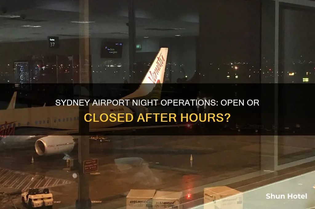 is sydney airport open at night