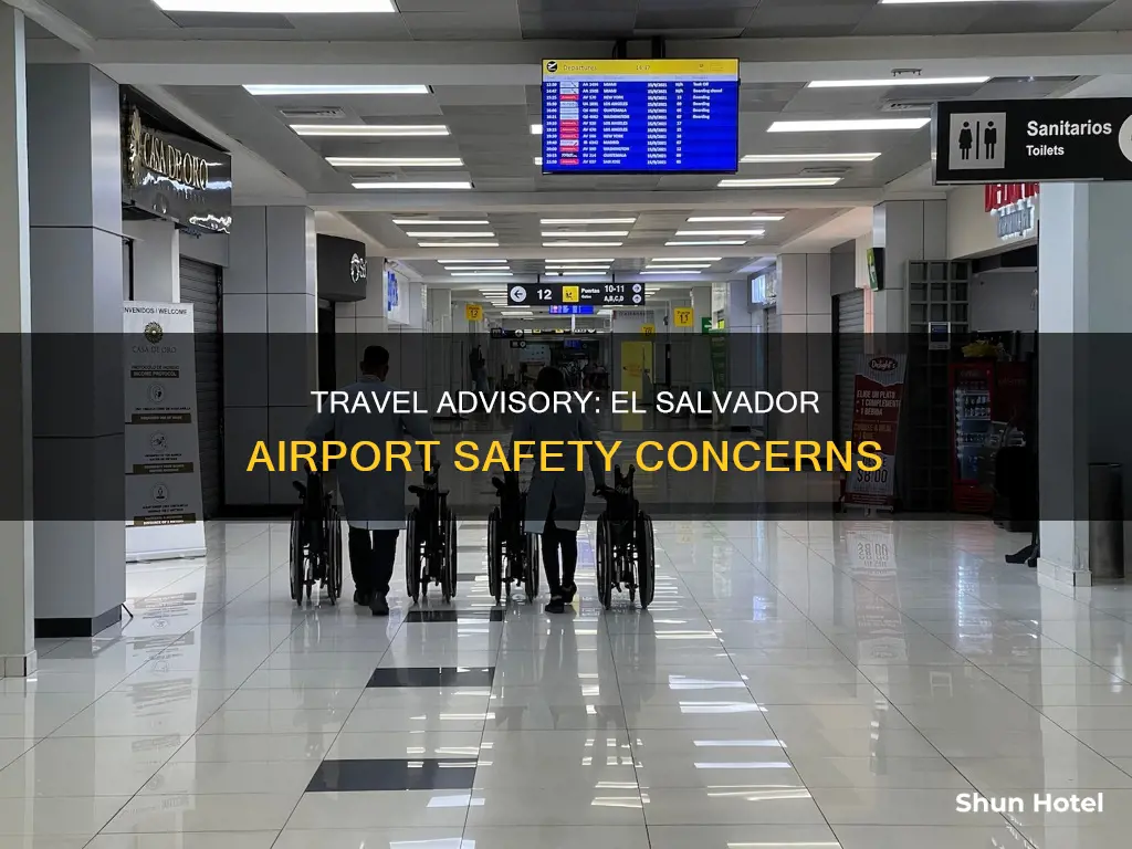 is the el salvador airport safe