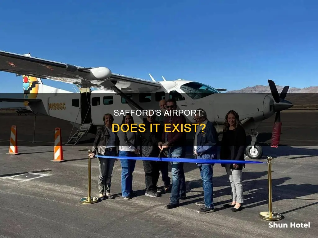 is there a airport in safford