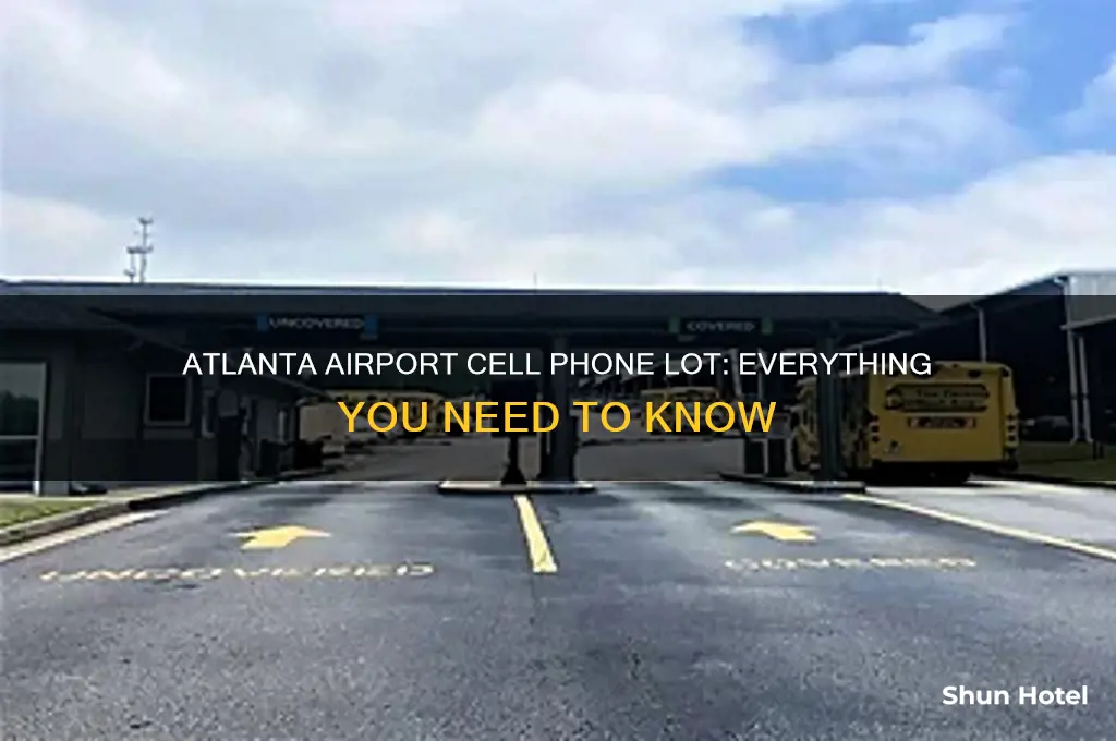 is there a cell phone lot at atlanta international airport