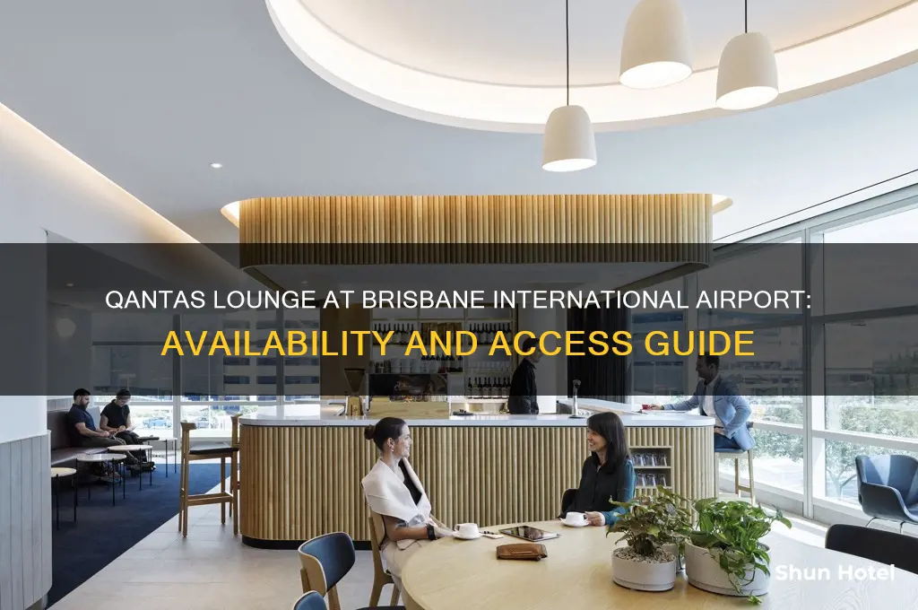 is there a qantas lounge at brisbane international airport