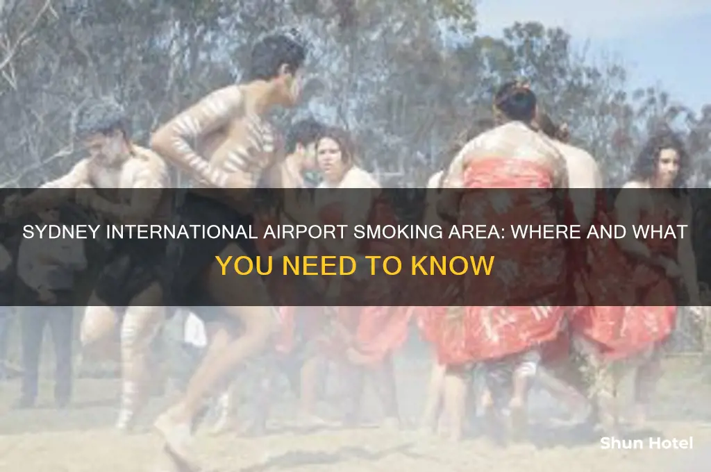 is there a smoking area in sydney international airport