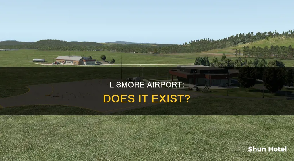 is there an airport at lismore