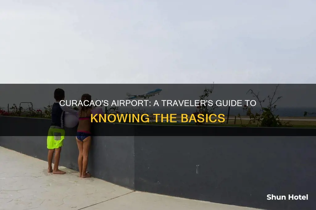 is there an airport in curacao