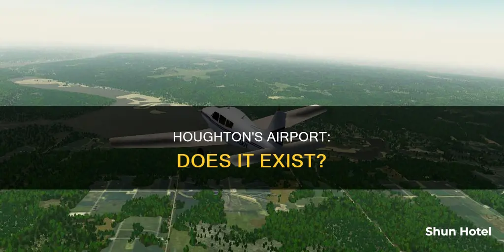 is there an airport in houghton