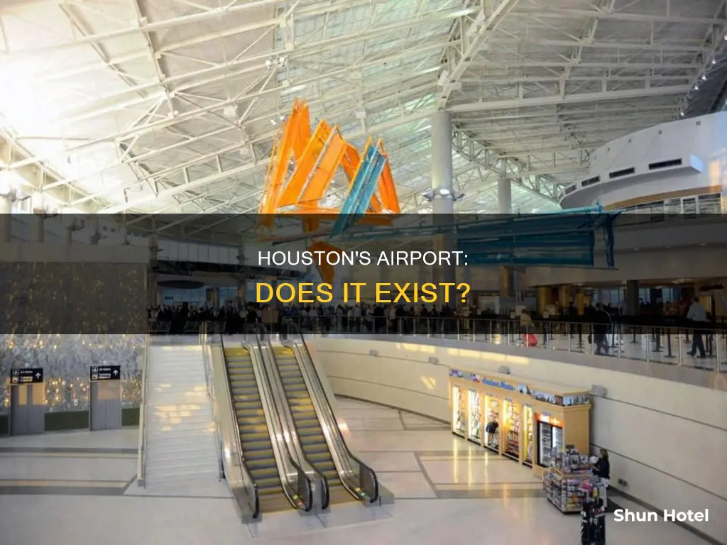 is there an airport in houston