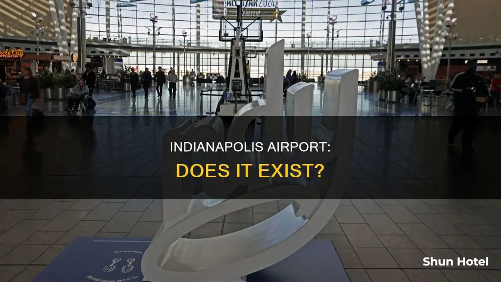 is there an airport in indianapolis
