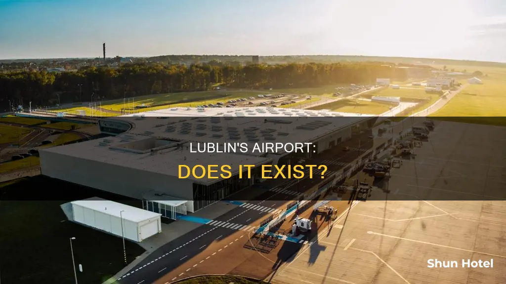 is there an airport in lublin