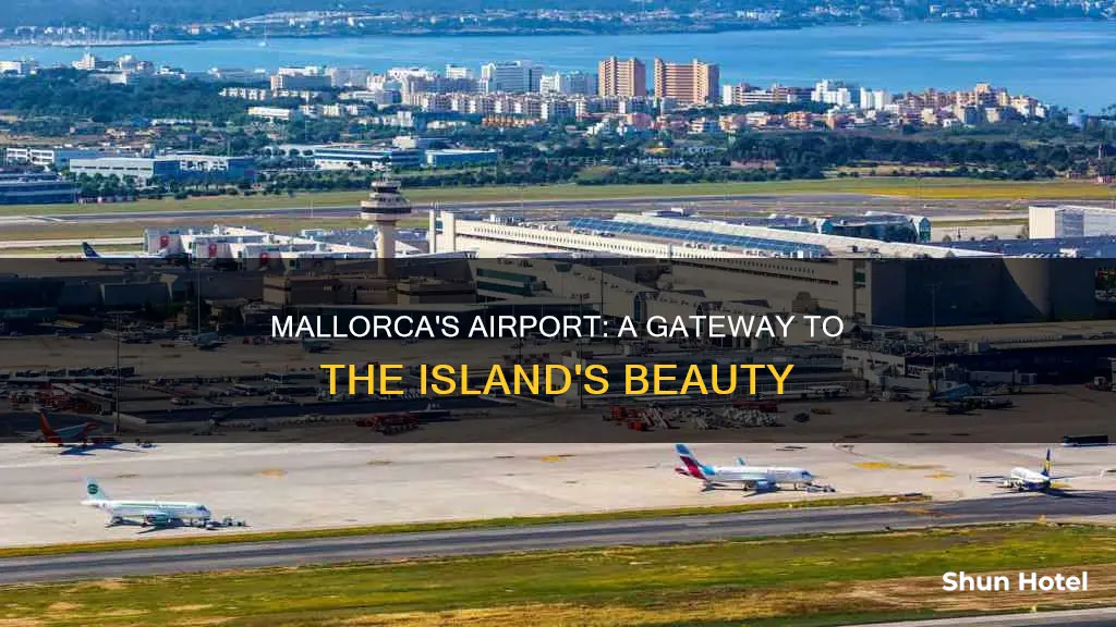is there an airport in mallorca
