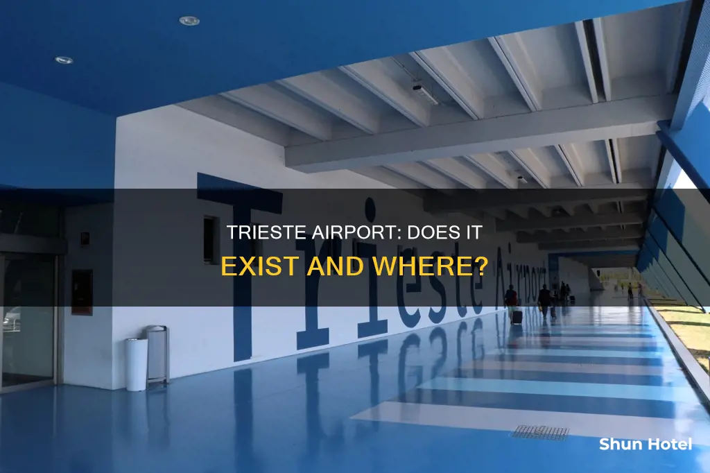is there an airport in trieste