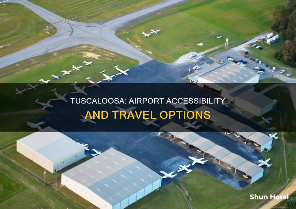 is there an airport in tuscaloosa