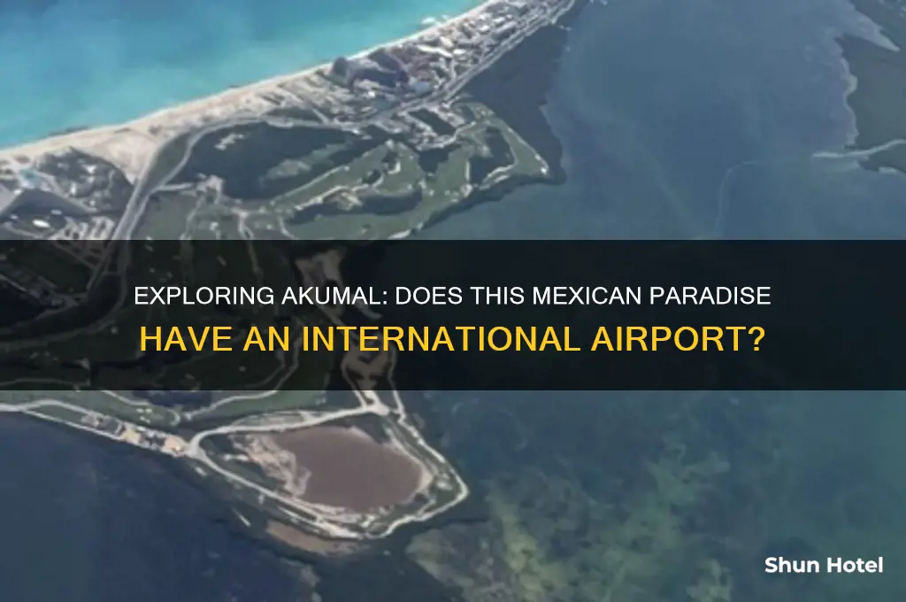 is there an international airport in akumel
