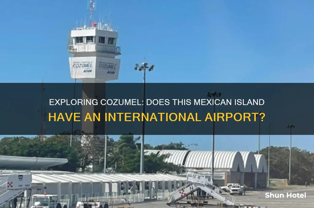 is there an international airport in cozumel mexico