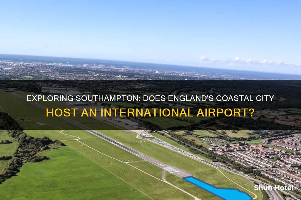 is there an international airport in southampton england