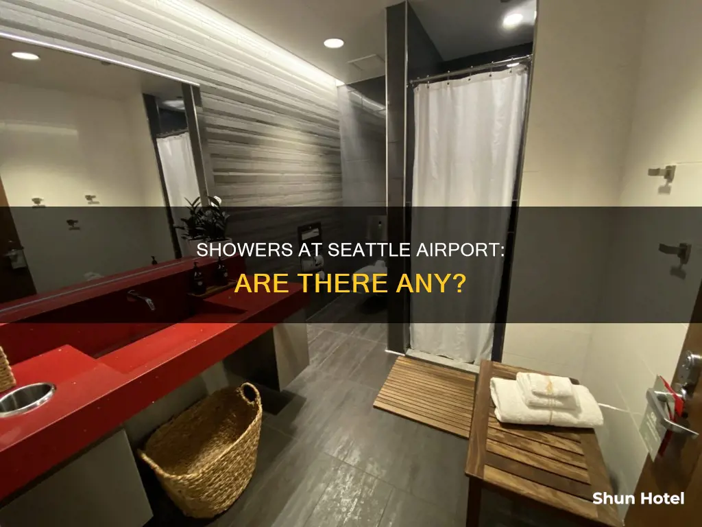 is there showers at seattle airport