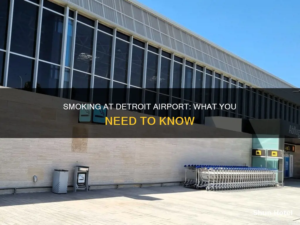 is there smoking in detroit airport