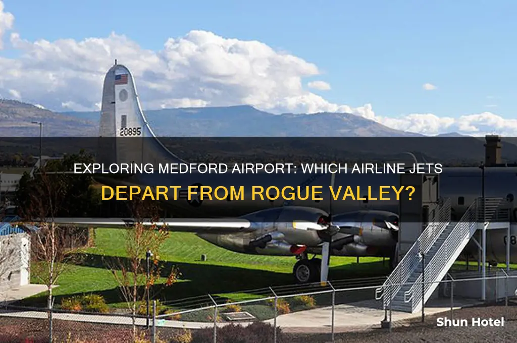 what airline jets fly out of medford airport