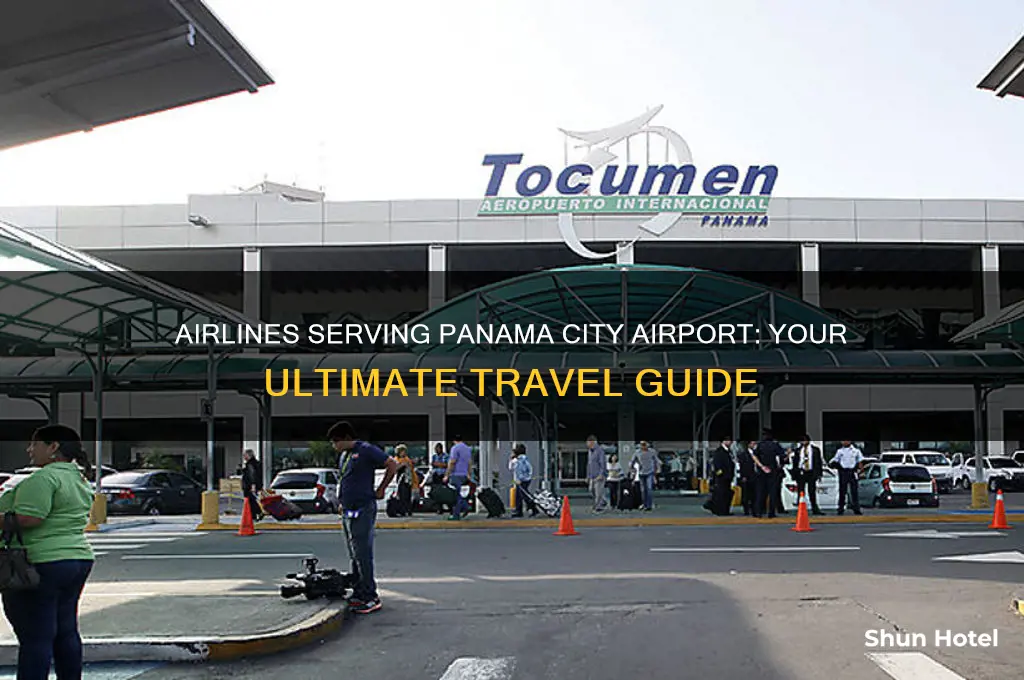 what airlines fly into panama city airport