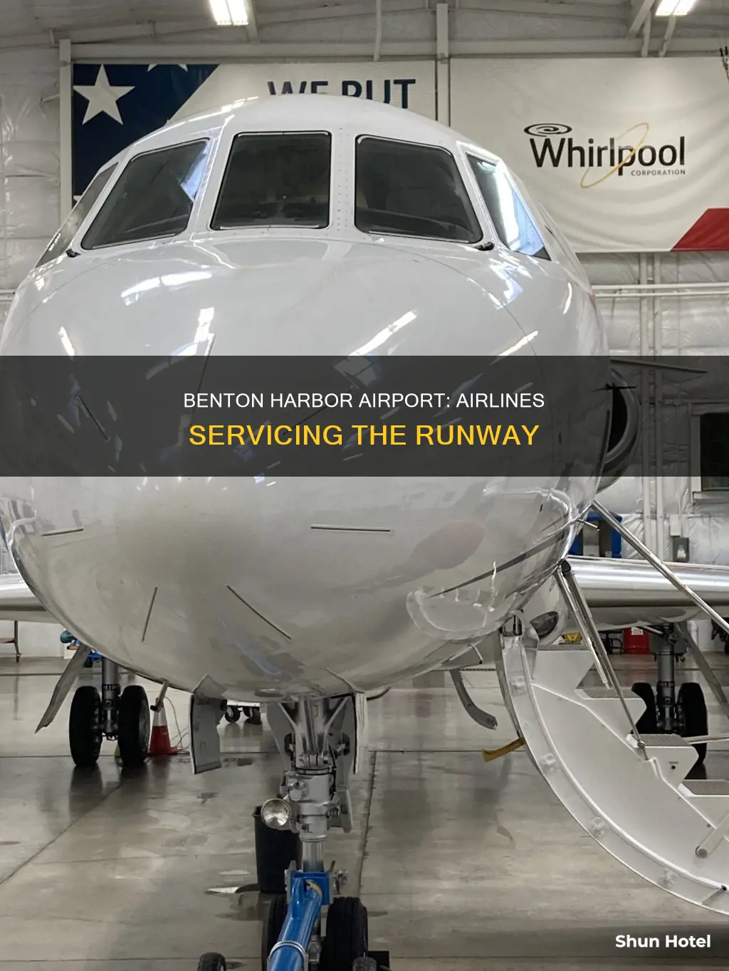 what airlines service benton harbor airport