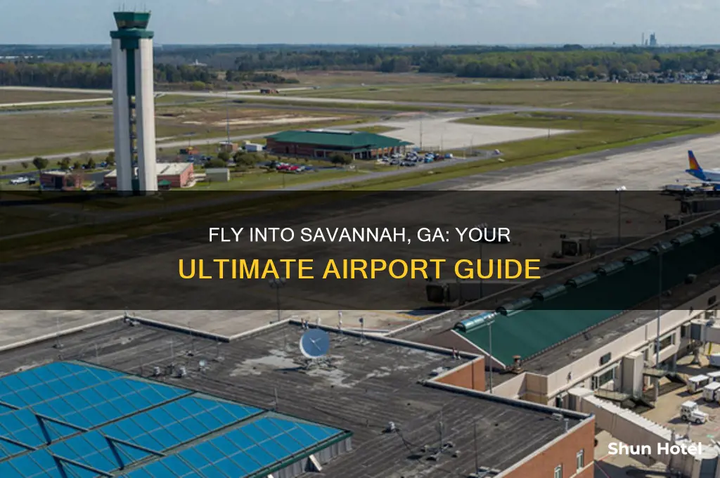 what airport do i fly into for savannah ga