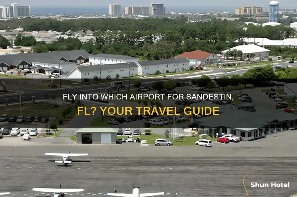 what airport do you fly into for sandestin fl