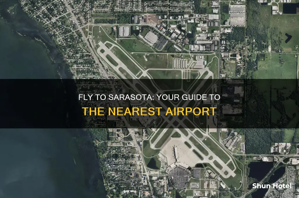 what airport do you fly to in sarassota fl
