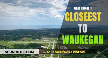 Which Airport is Near Waukegan?