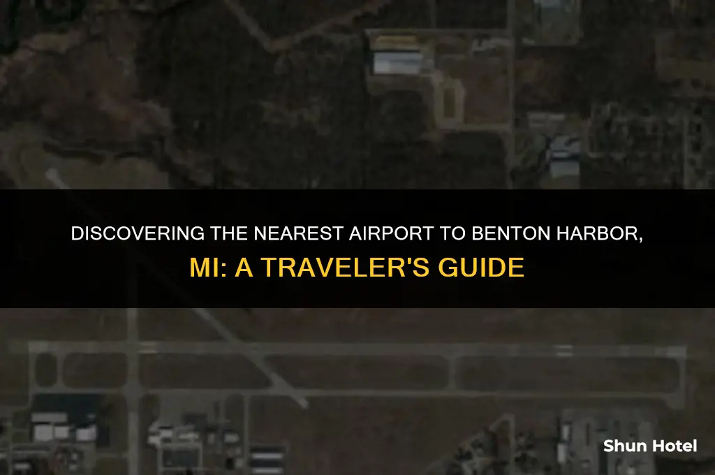 what airport is closest to benton harbor mi