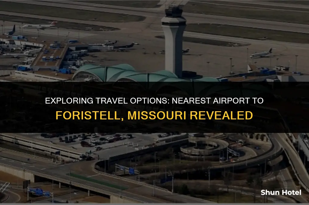 what airport is closest to foristell missouri