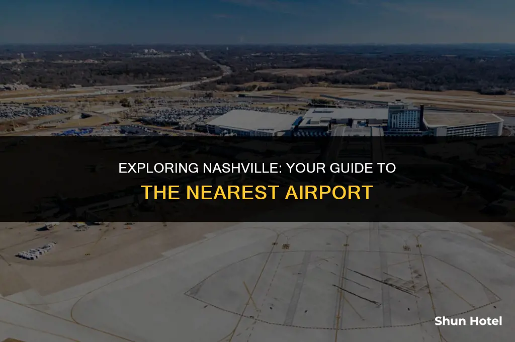what airport is closest to nashville