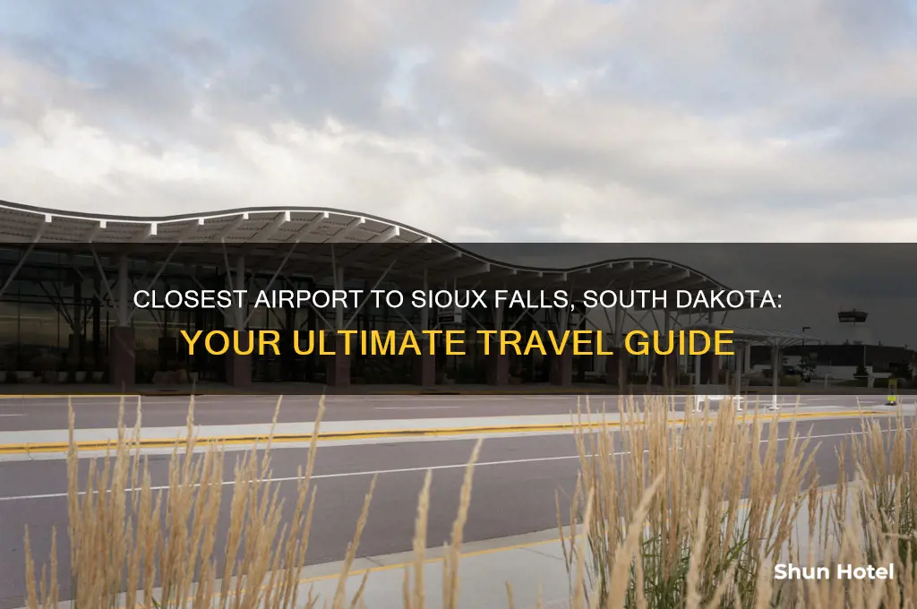 what airport is closest to sioux falls south dakota