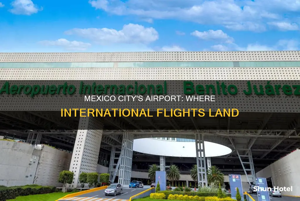 what airport is in mexico city