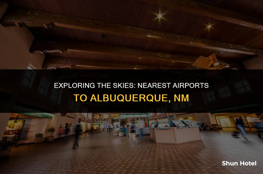 what are the closest airports to albuquerque nm