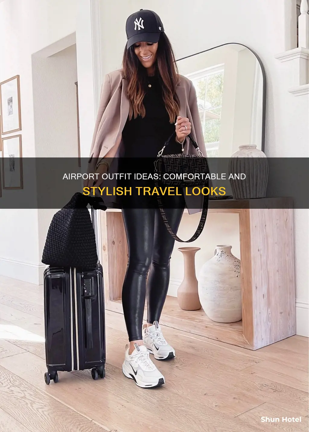 what clothes to wear to airport