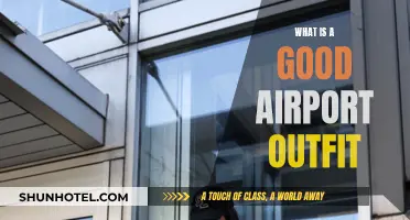 Airport Outfits: Comfort and Style