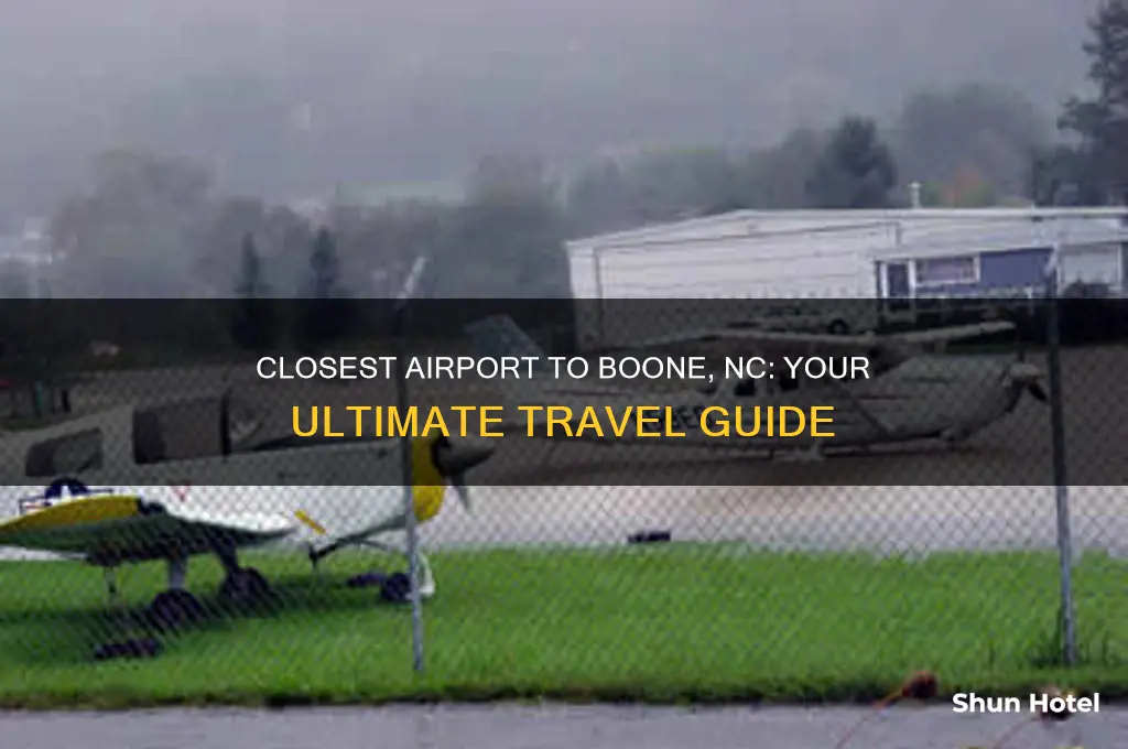 what is closest airport to boone nc