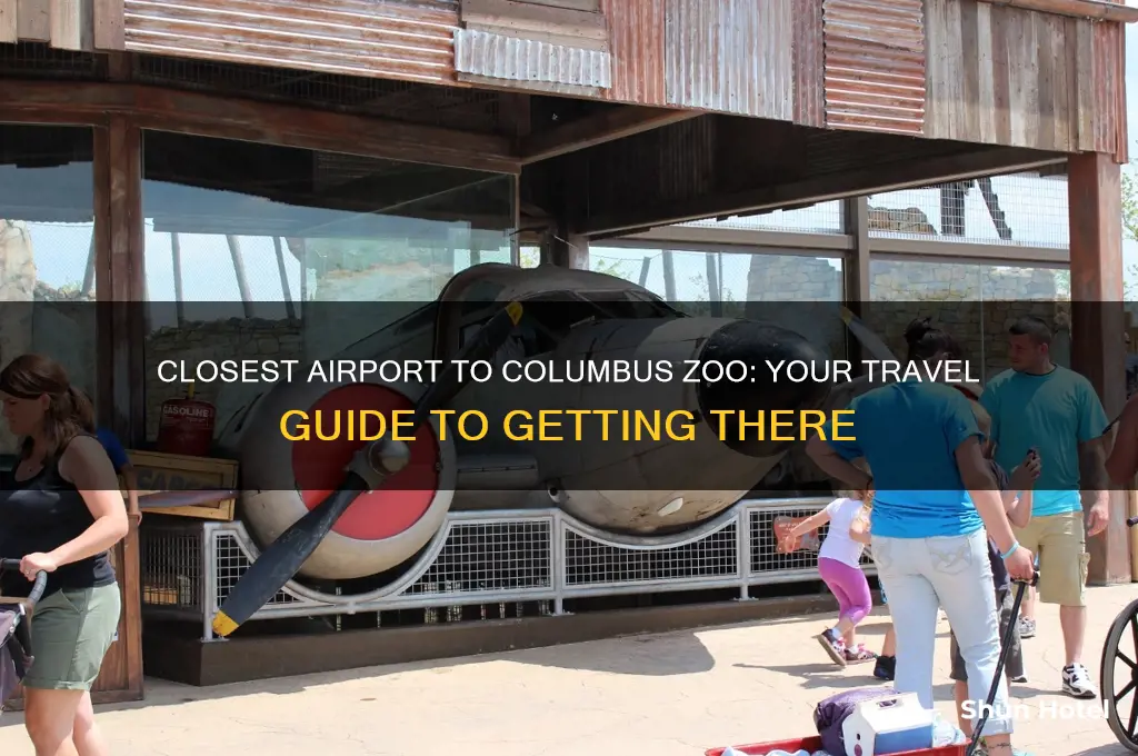 what is closest airport to columbus zoo