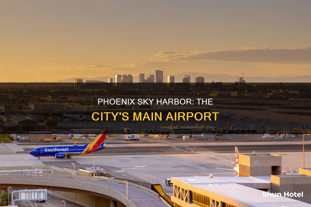 what is main airport in phoenix