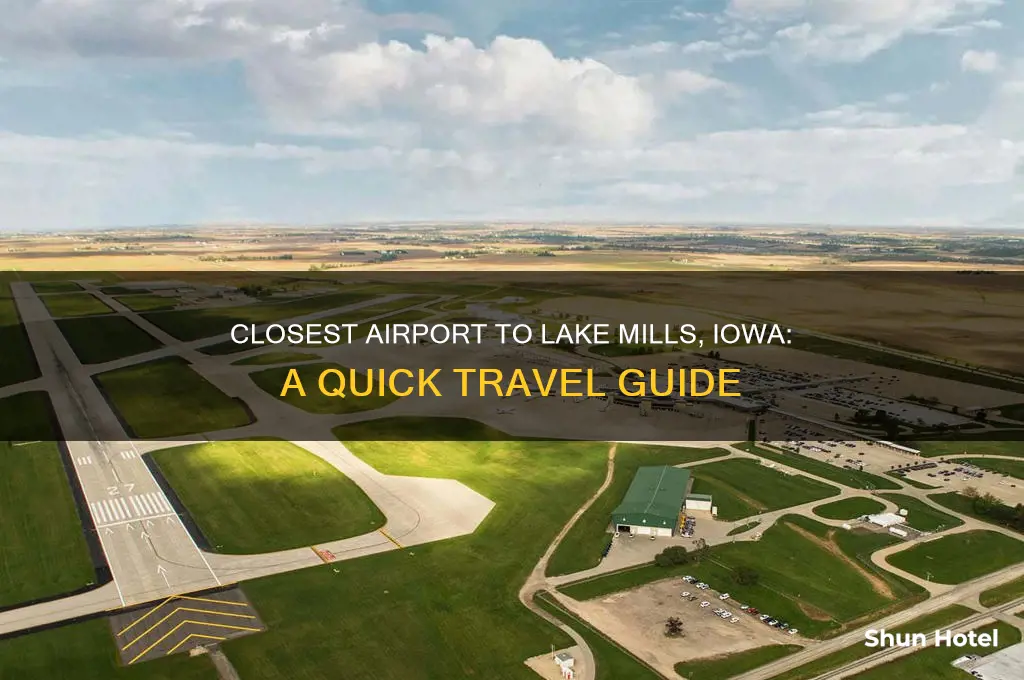 what is the airport closest to lake mills iowa