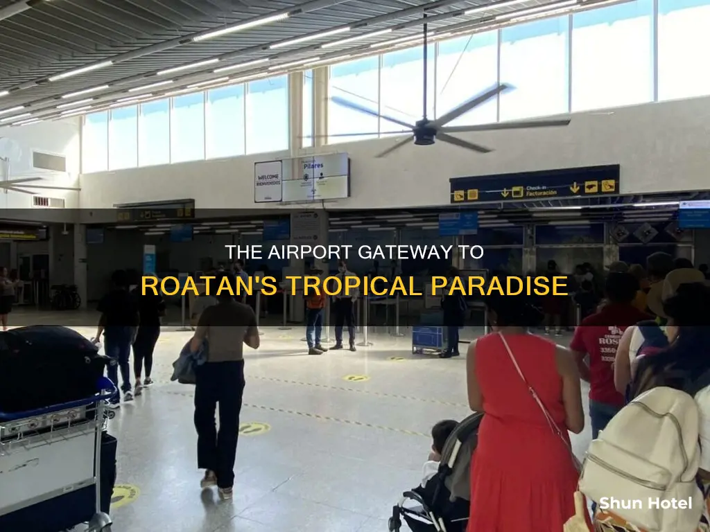 what is the airport for roatan