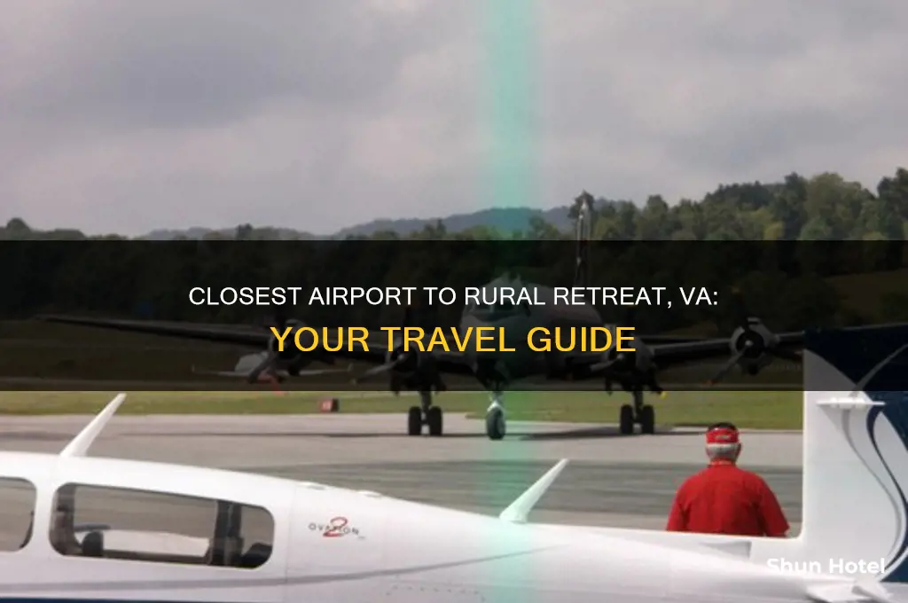 what is the closest airport from rural retreat va