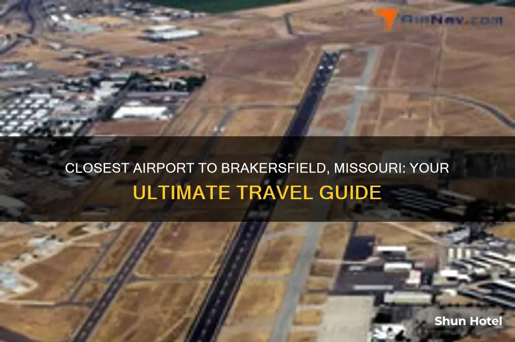 what is the closest airport near brakersfiled missouri