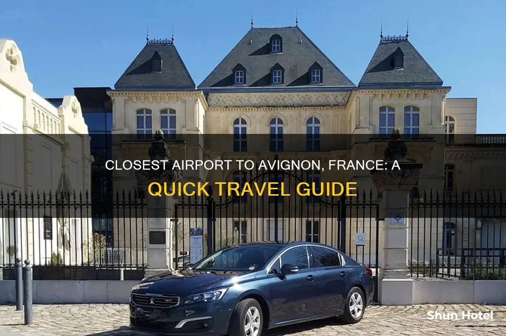 what is the closest airport to avignon france