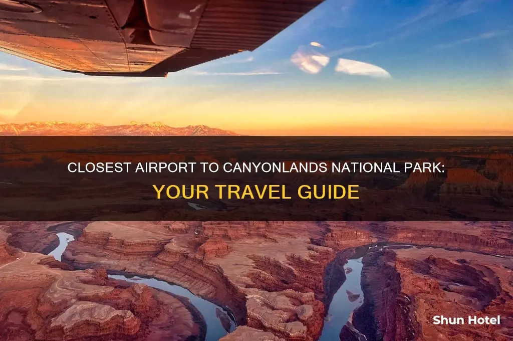 what is the closest airport to canyon canyonlands national park