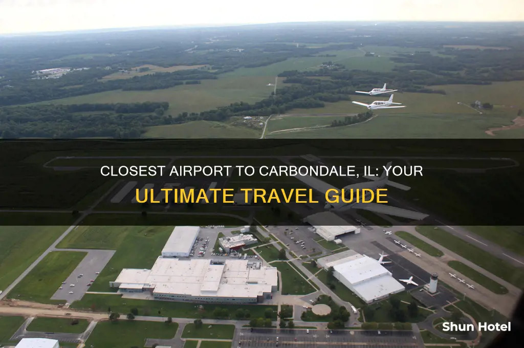 what is the closest airport to carbondale il