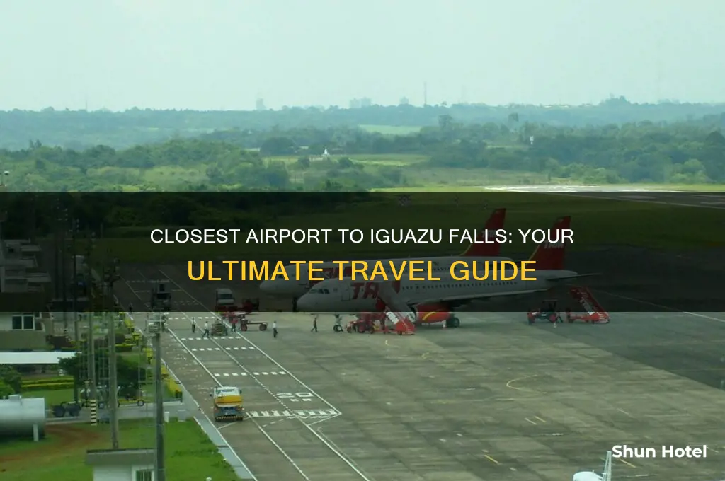 what is the closest airport to iguazu falls
