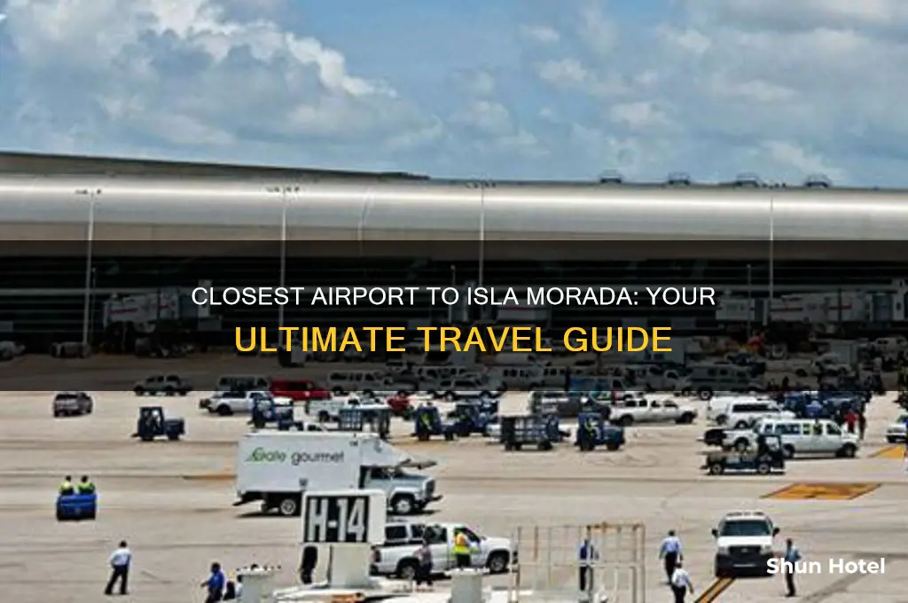 what is the closest airport to isla morada