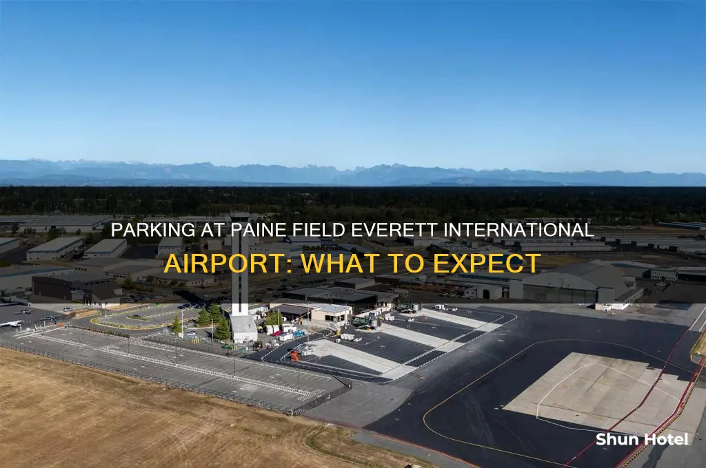 what is the parking like at painefield everett international airport