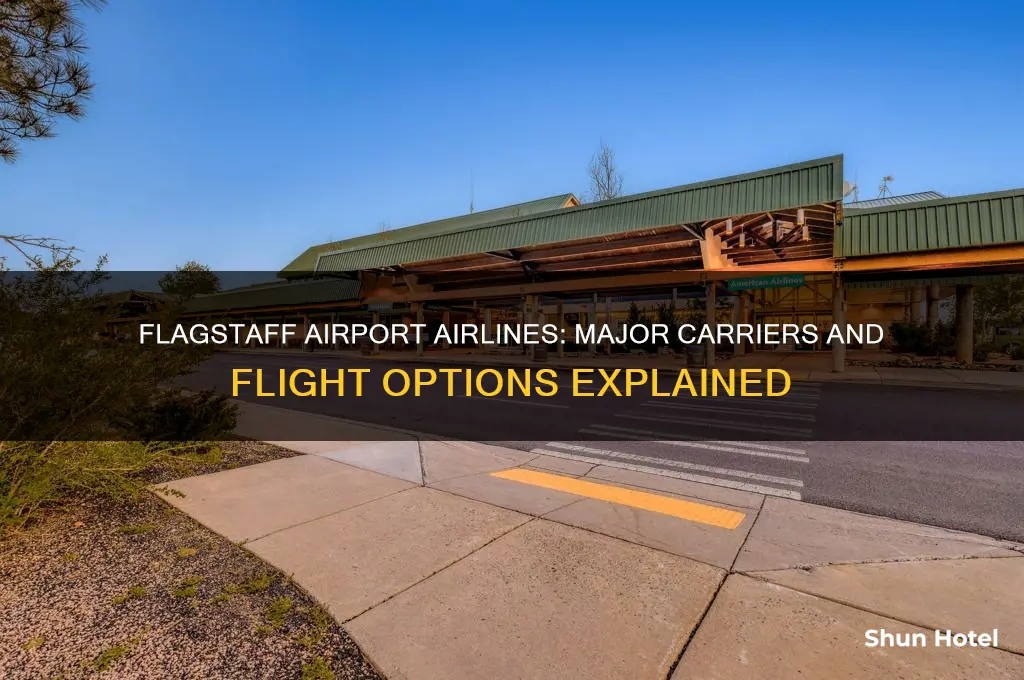 what major airlines fly out of flagstaff airport