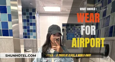 Airport Outfit Ideas: Comfortable and Stylish Travel Looks